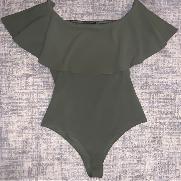 Boohoo Tops - Boohoo Off-the-Shoulder Bodysuit